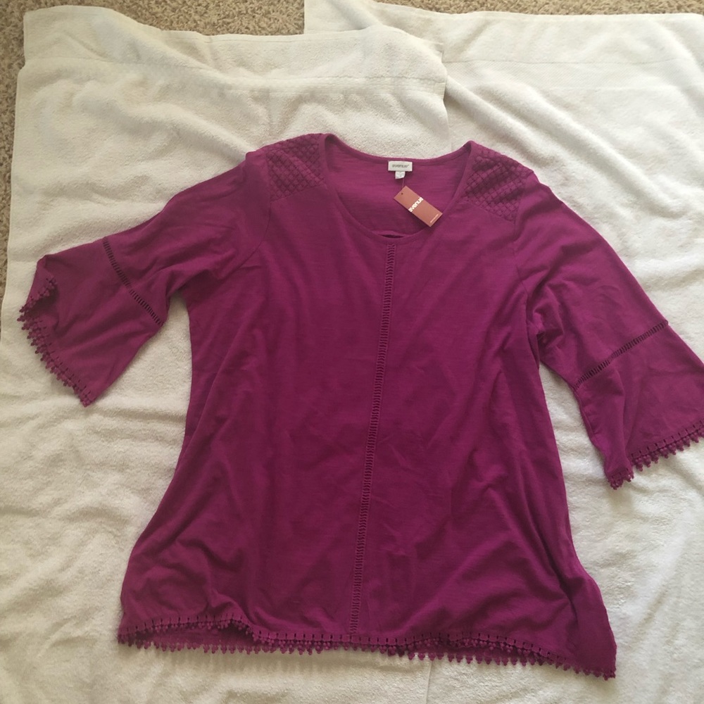 NWT AVENUE FUSHIA TOP